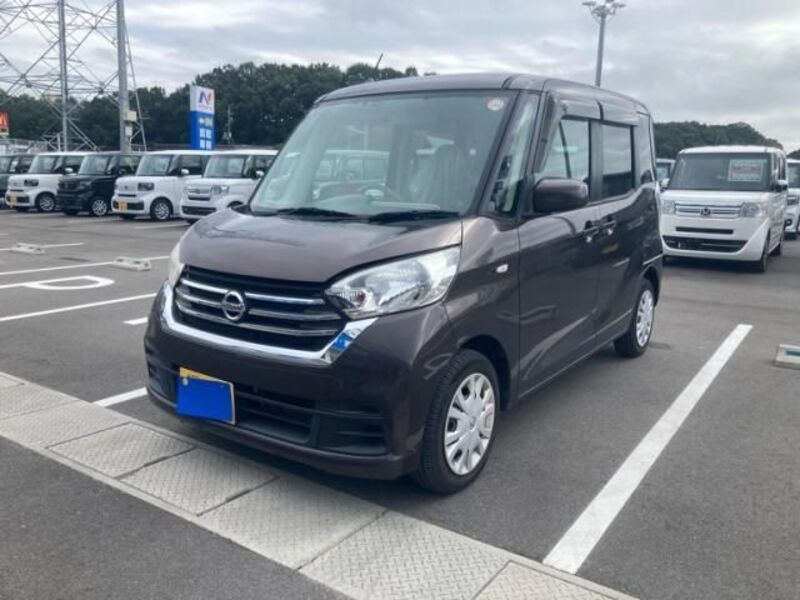 NISSAN DAYZ ROOX