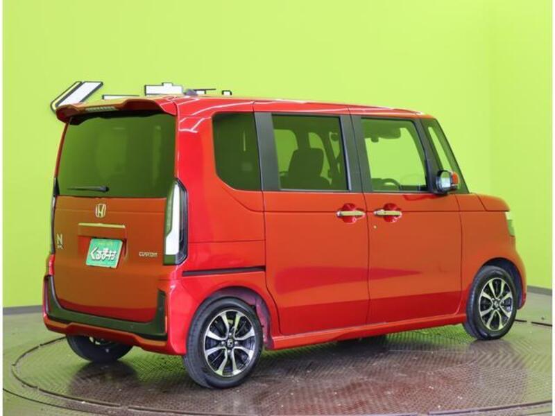 N BOX CUSTOM