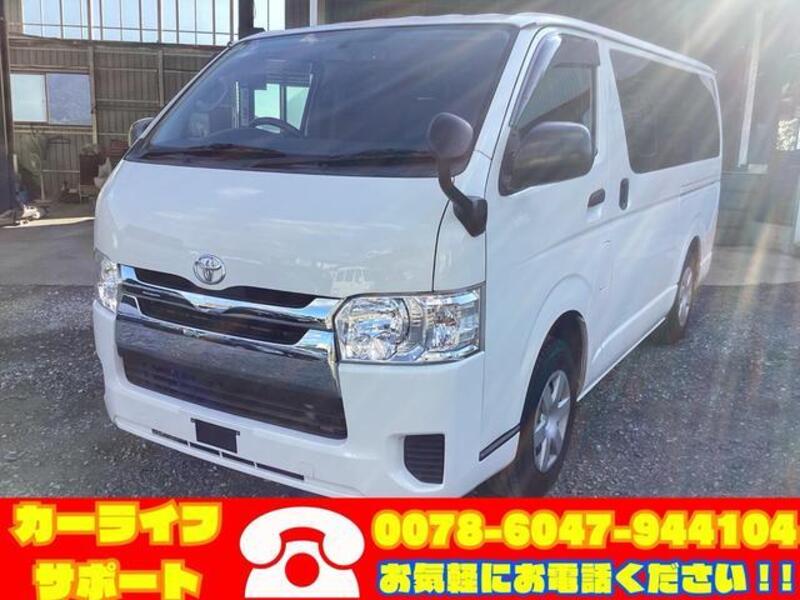 TOYOTA HIACE VAN