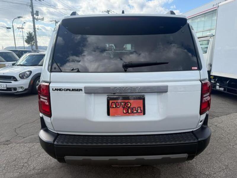 LAND CRUISER 250