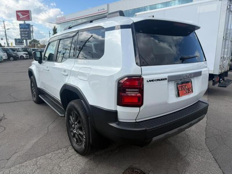 LAND CRUISER 250