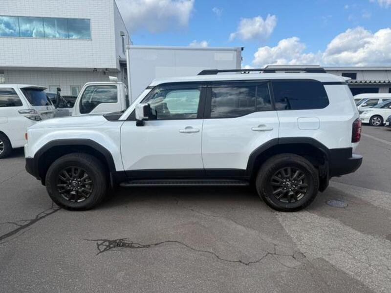 LAND CRUISER 250