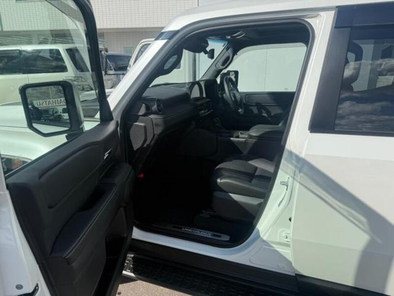 LAND CRUISER 250