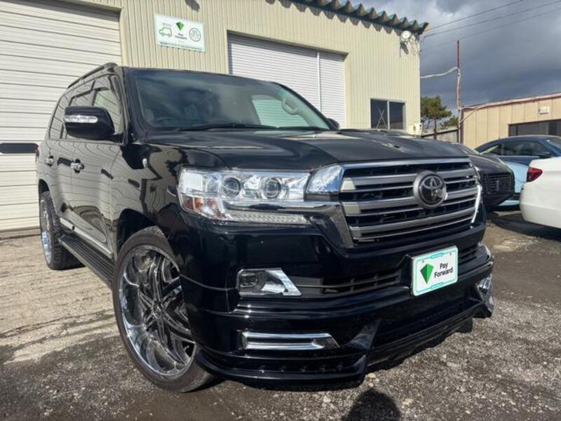 TOYOTA LAND CRUISER