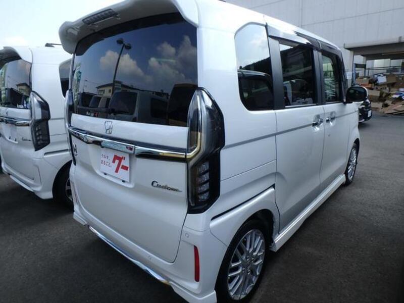 N BOX CUSTOM