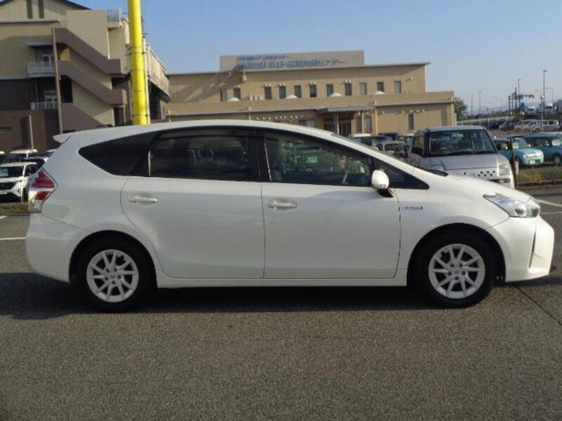 PRIUS ALPHA
