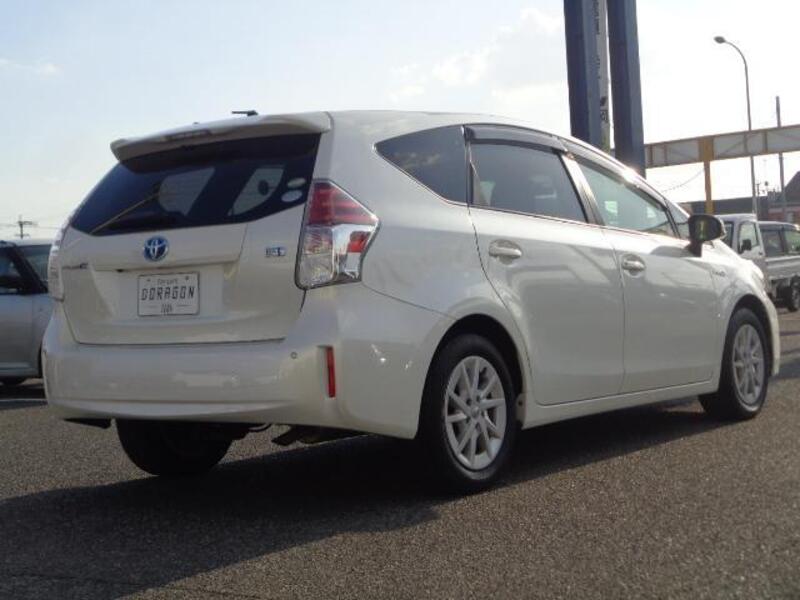 PRIUS ALPHA