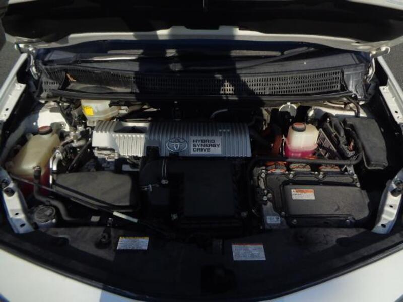 PRIUS ALPHA