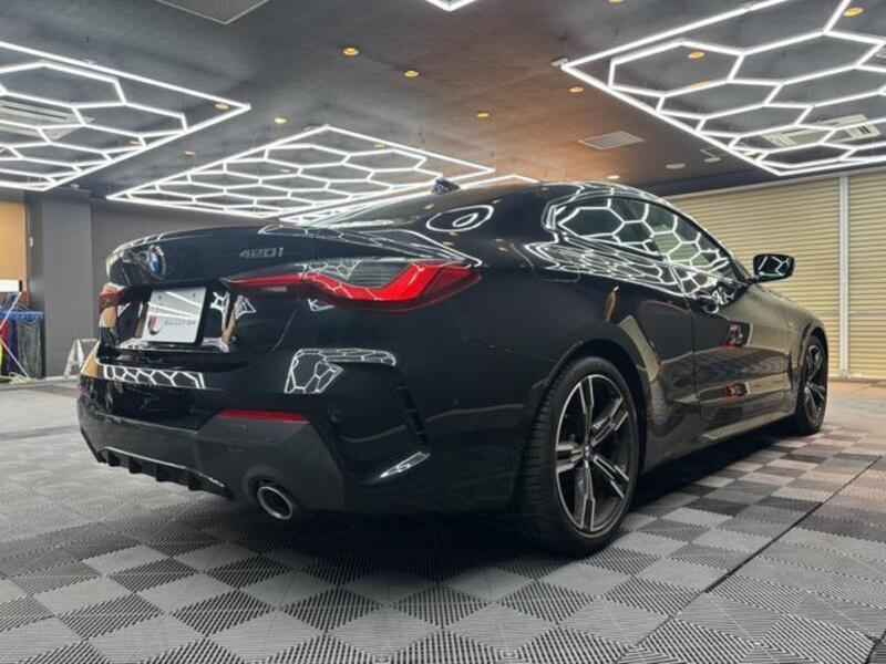 4 SERIES
