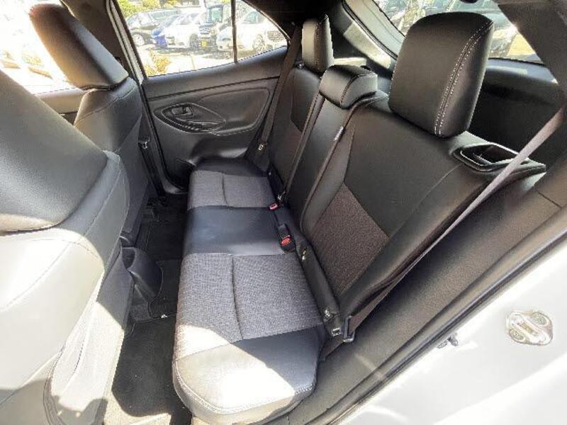 YARIS CROSS