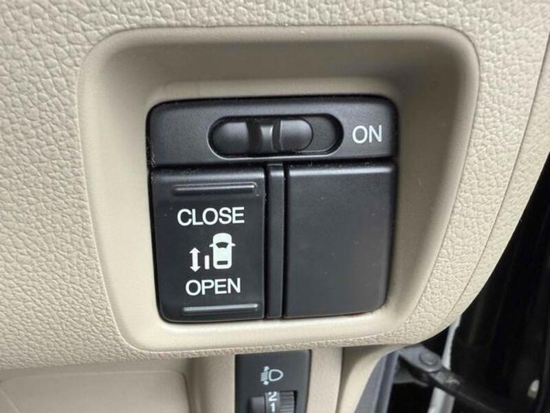 N BOX