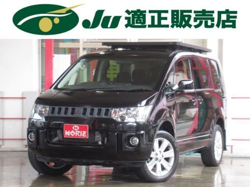 MITSUBISHI DELICA D5