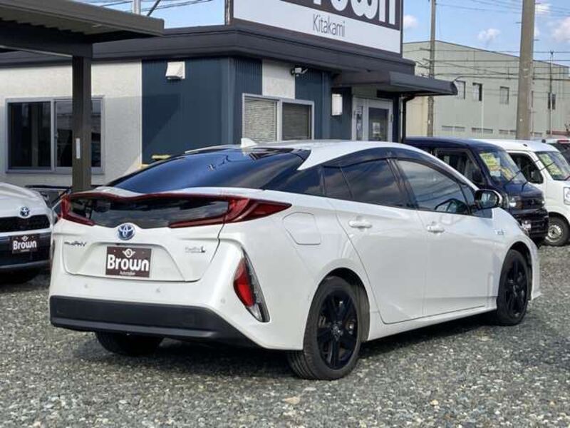 PRIUS PHV
