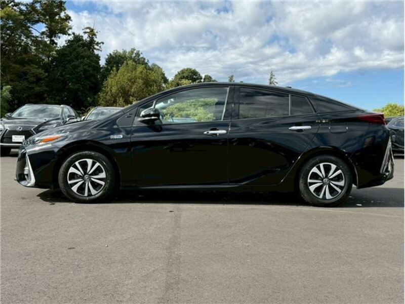 PRIUS PHV
