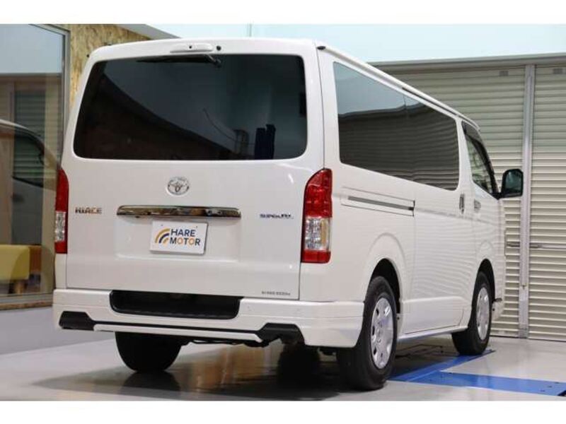 HIACE VAN