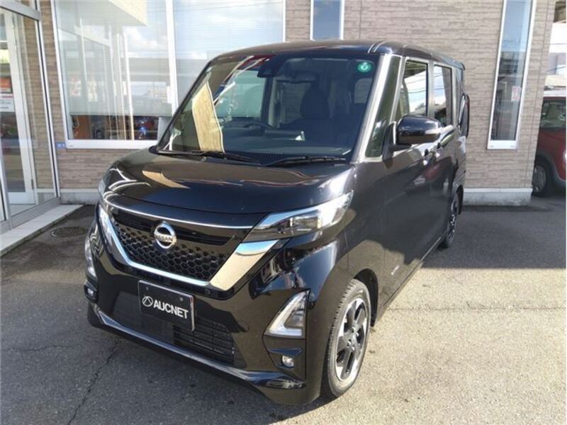 NISSAN ROOX