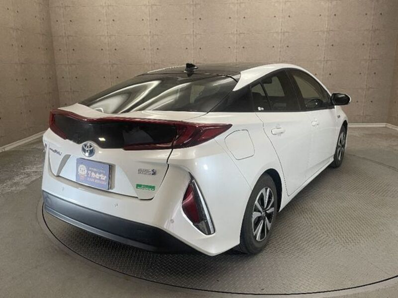PRIUS PHV