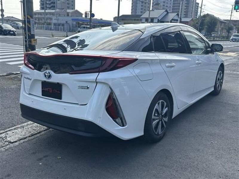 PRIUS PHV