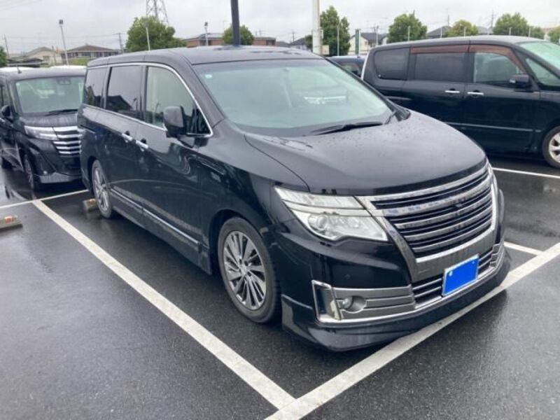 NISSAN ELGRAND