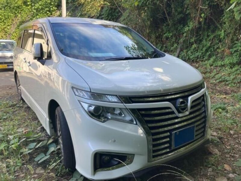 NISSAN ELGRAND