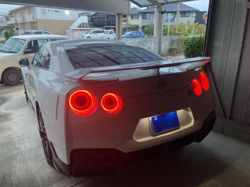 GT-R