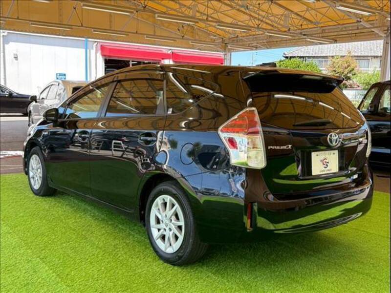 PRIUS ALPHA
