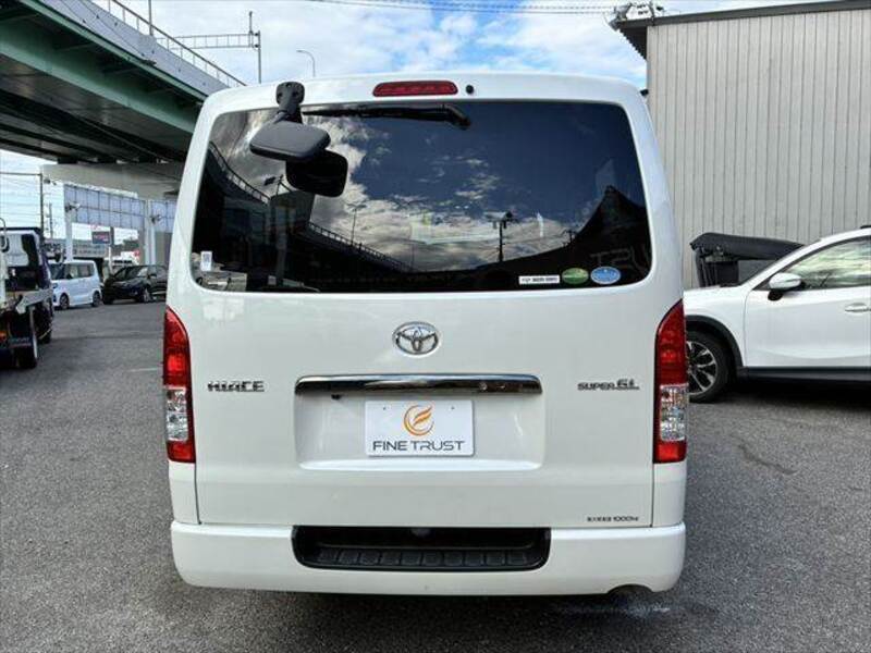 HIACE VAN