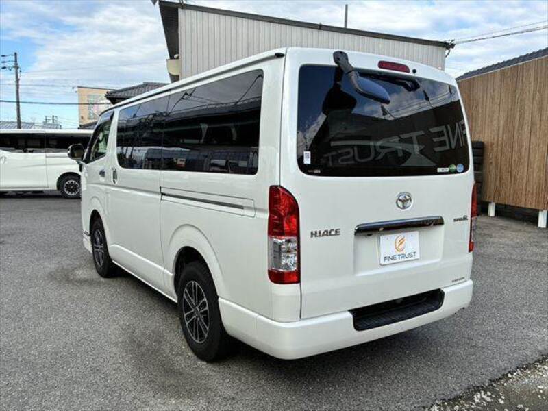 HIACE VAN