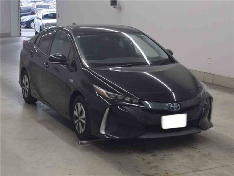 TOYOTA PRIUS PHV