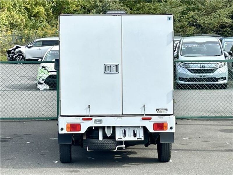 CARRY TRUCK