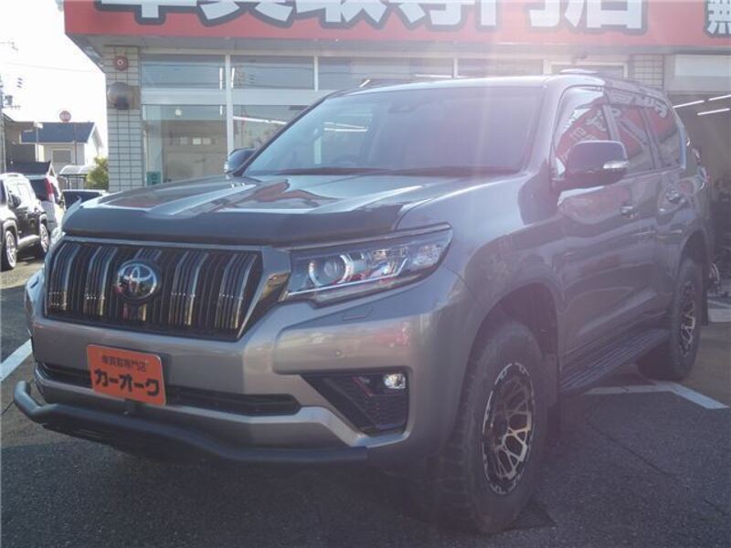 TOYOTA LAND CRUISER PRADO