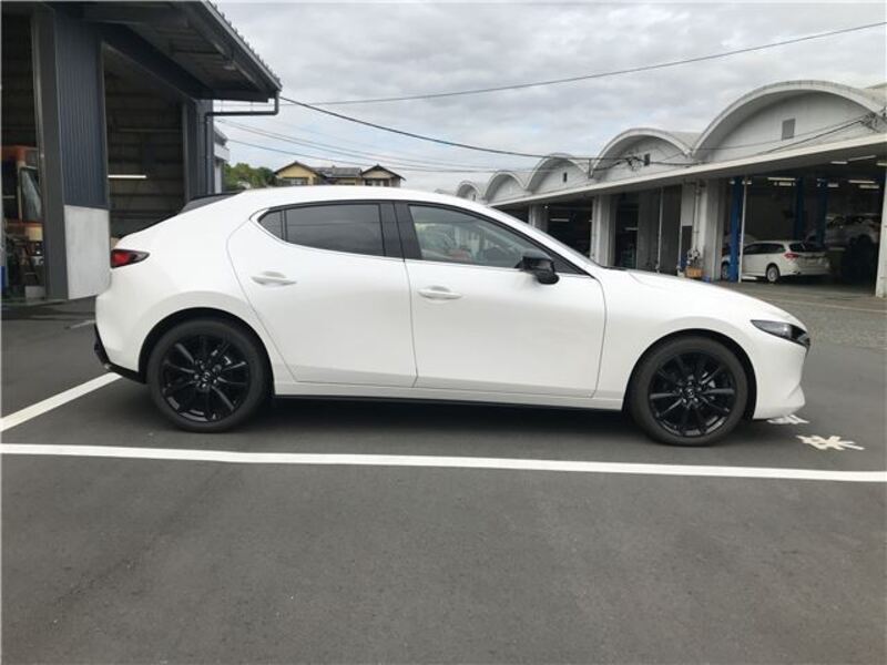 MAZDA3