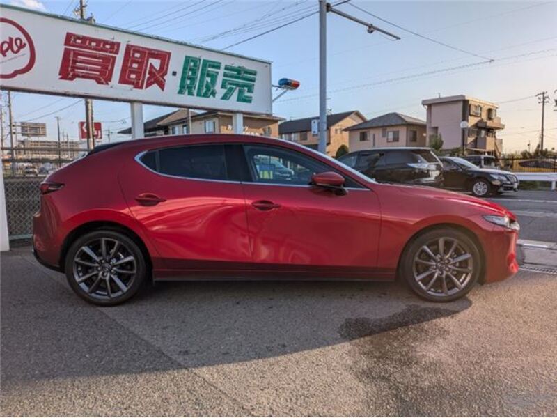 MAZDA3