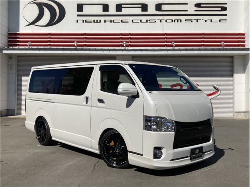 TOYOTA HIACE