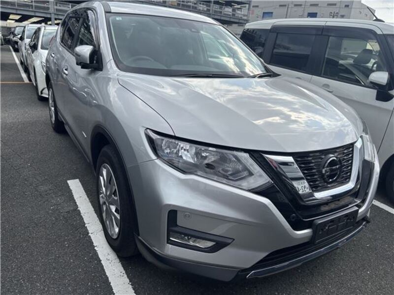 X-TRAIL