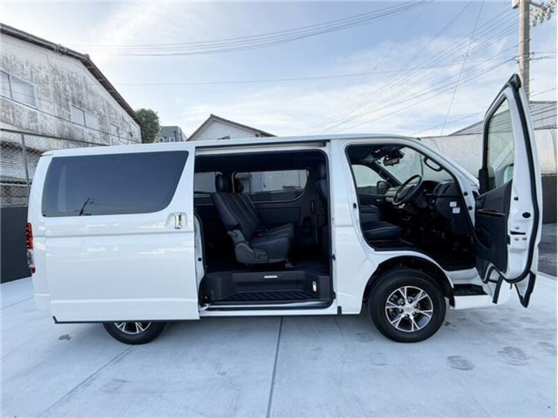 HIACE VAN