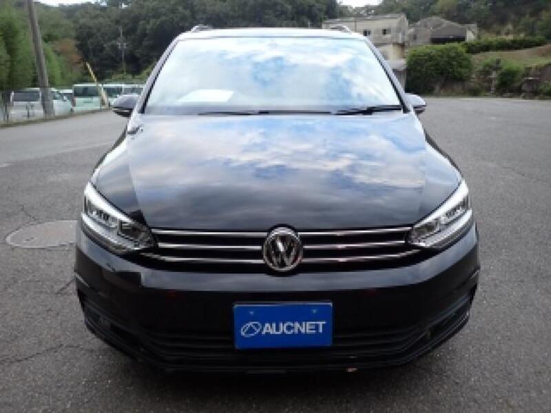 VOLKSWAGEN GOLF TOURAN