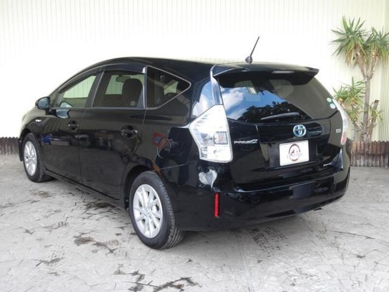PRIUS ALPHA
