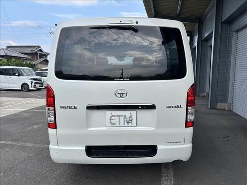 HIACE VAN