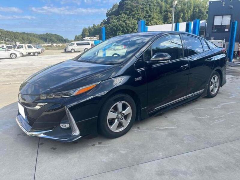 TOYOTA PRIUS PHV