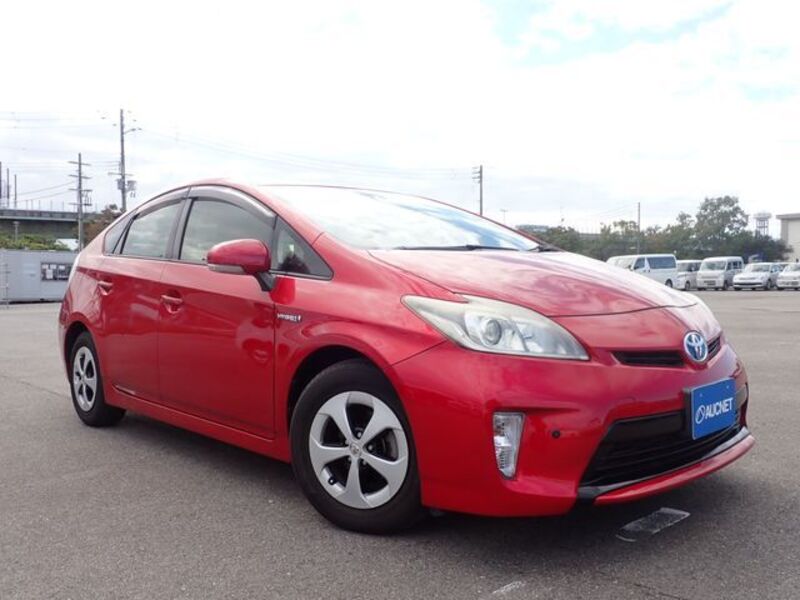 TOYOTA PRIUS