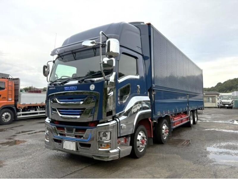 ISUZU GIGA