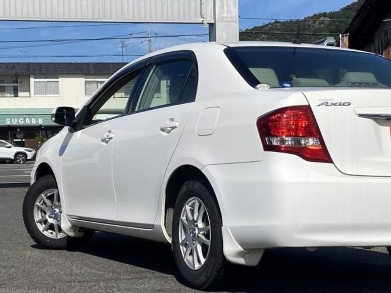 COROLLA AXIO