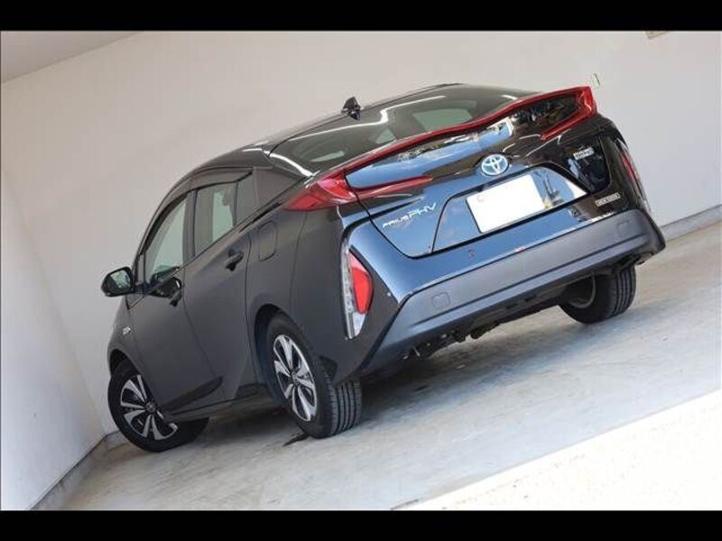PRIUS PHV