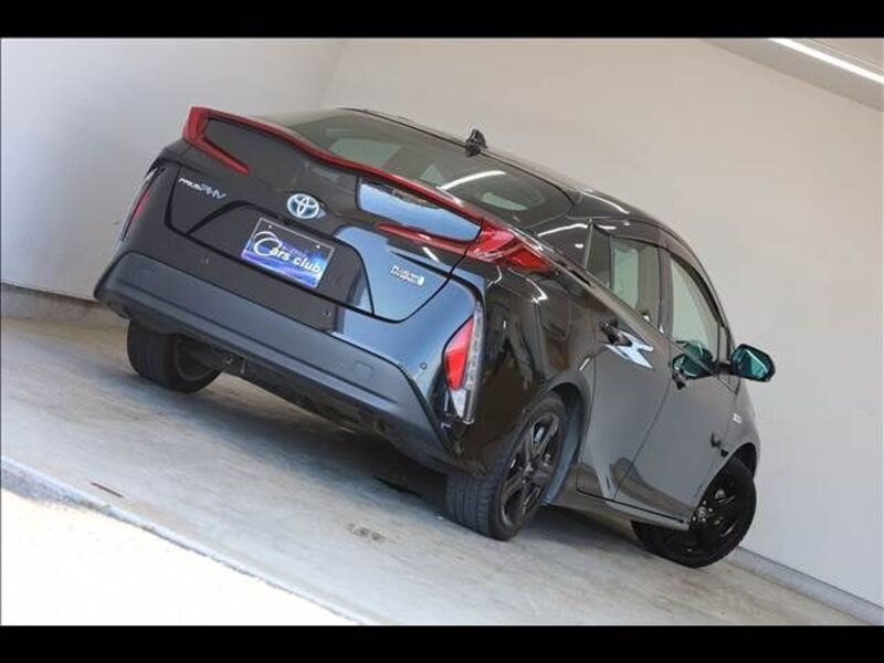 PRIUS PHV