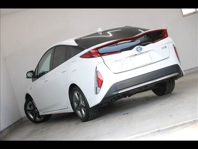 PRIUS PHV