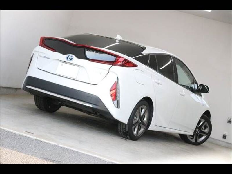 PRIUS PHV