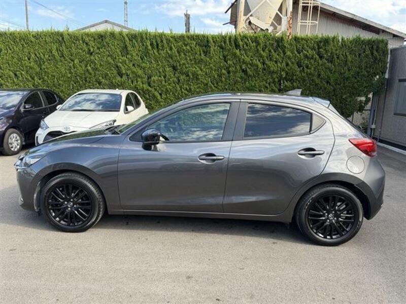 MAZDA2