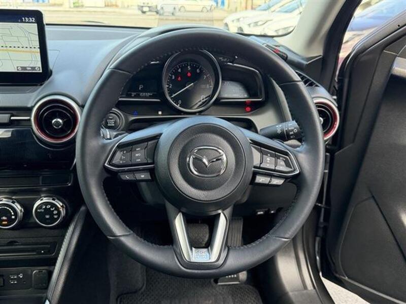 MAZDA2