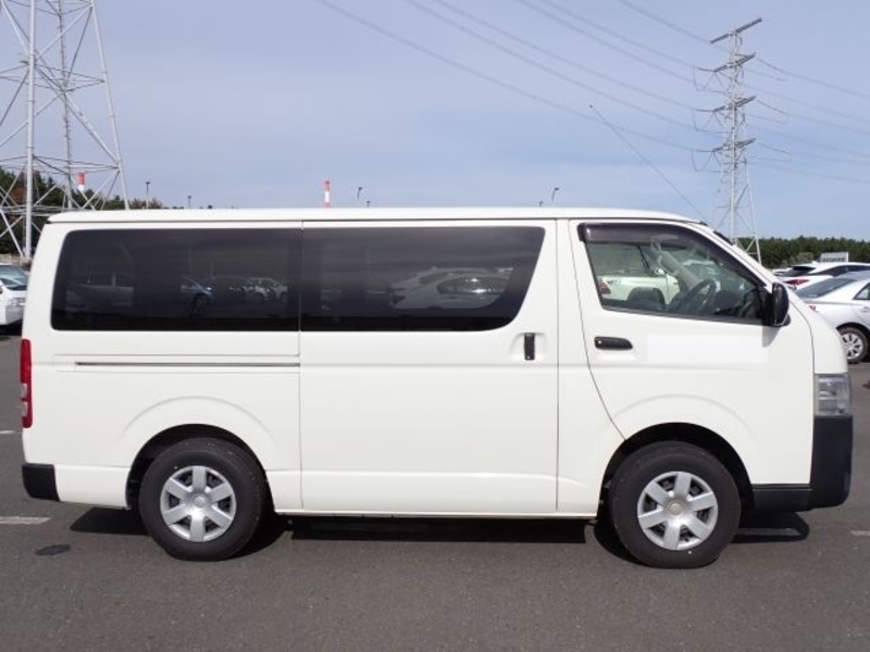 HIACE VAN
